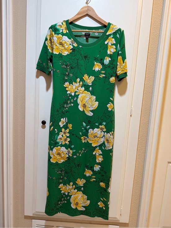G.I.L.I. Dresses & Skirts - G.I.L.I. Green Maxi Dress with Yellow Floral Print